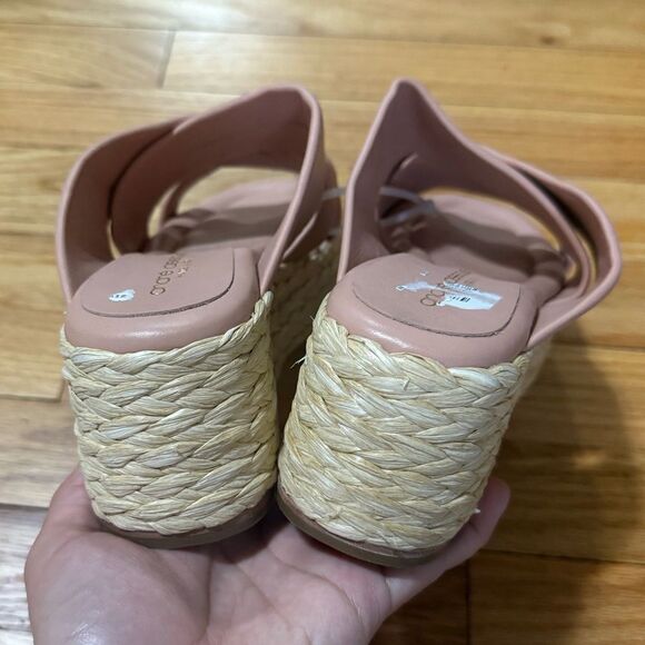 Andre Assous | Calesa Leather Slip-On Flatform Sandals - Picture 6 of 6